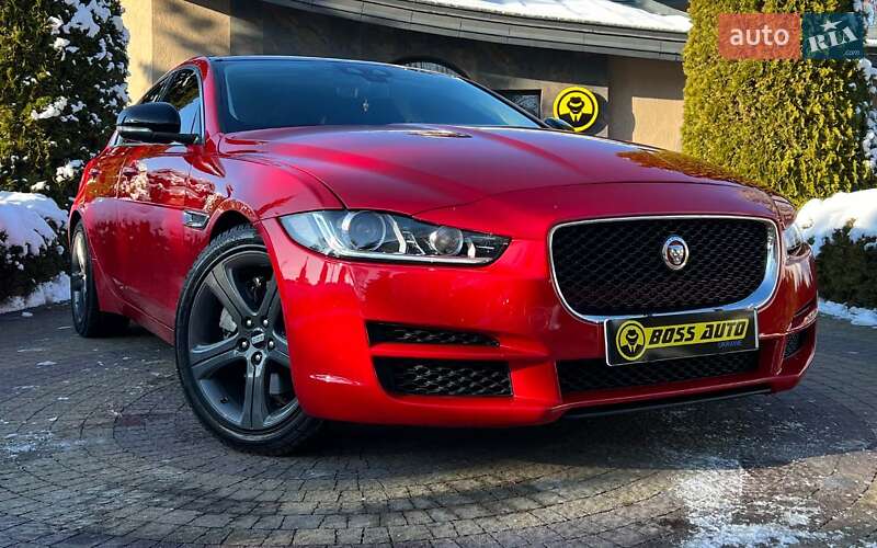 Седан Jaguar XE 2018 в Львові