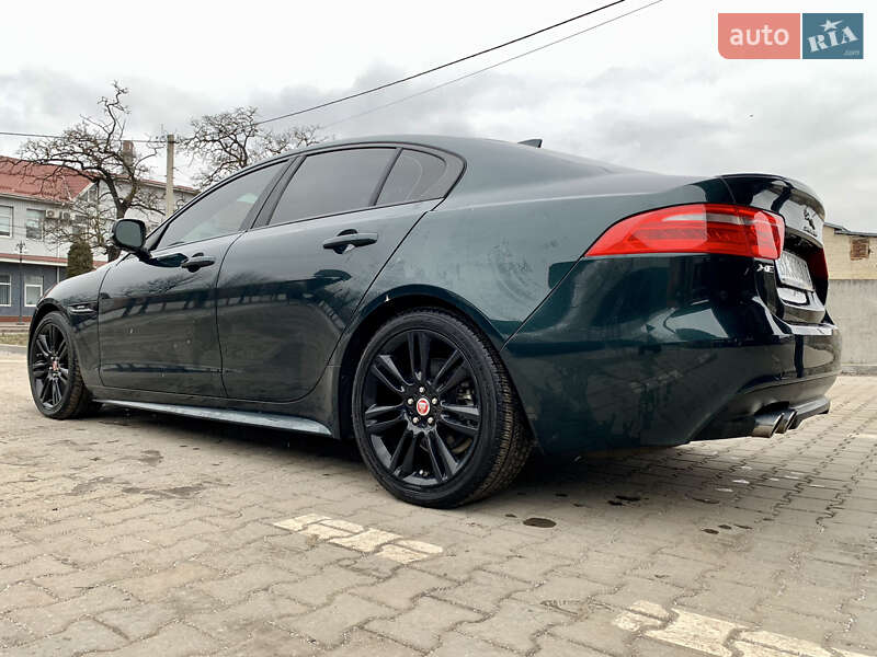 Седан Jaguar XE 2016 в Хмельницькому