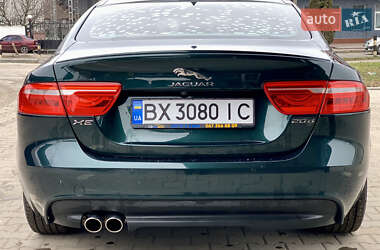 Седан Jaguar XE 2016 в Хмельницькому