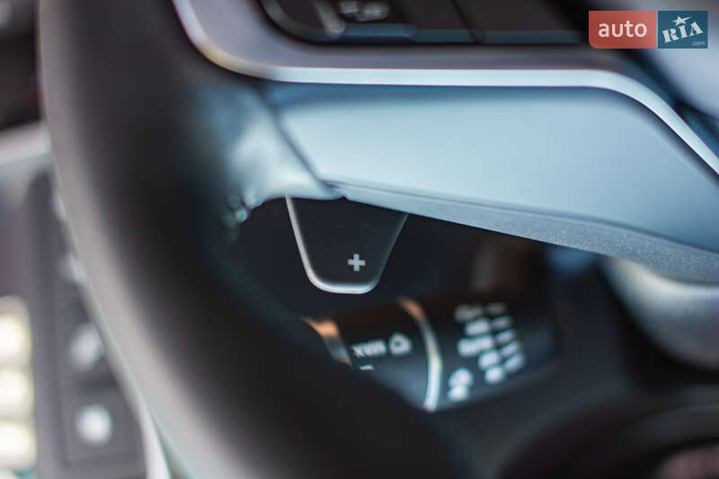 Седан Jaguar XE 2015 в Києві