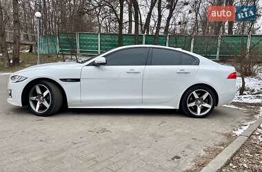 Седан Jaguar XE 2016 в Києві