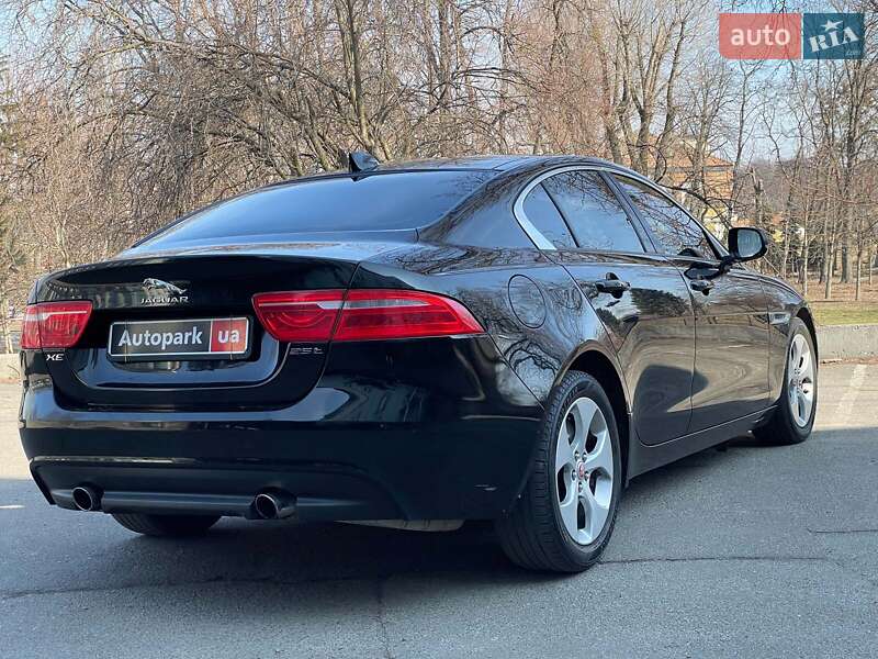 Седан Jaguar XE 2016 в Киеве