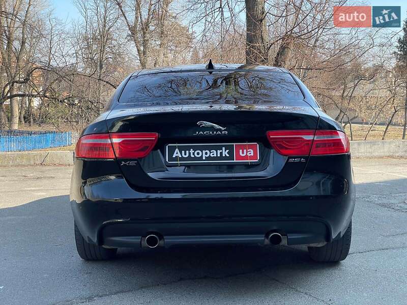 Седан Jaguar XE 2016 в Киеве