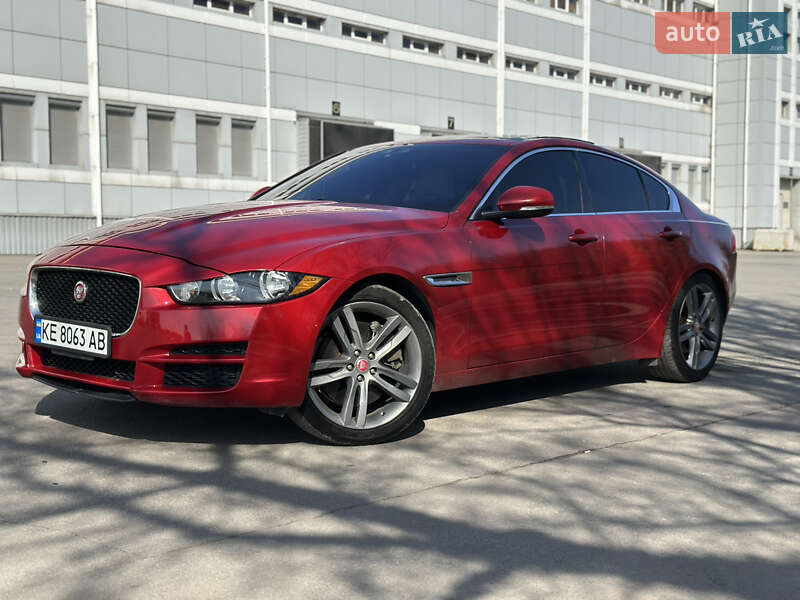 Седан Jaguar XE 2016 в Днепре