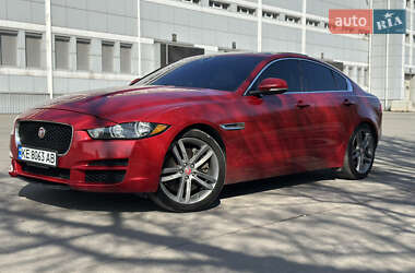Седан Jaguar XE 2016 в 