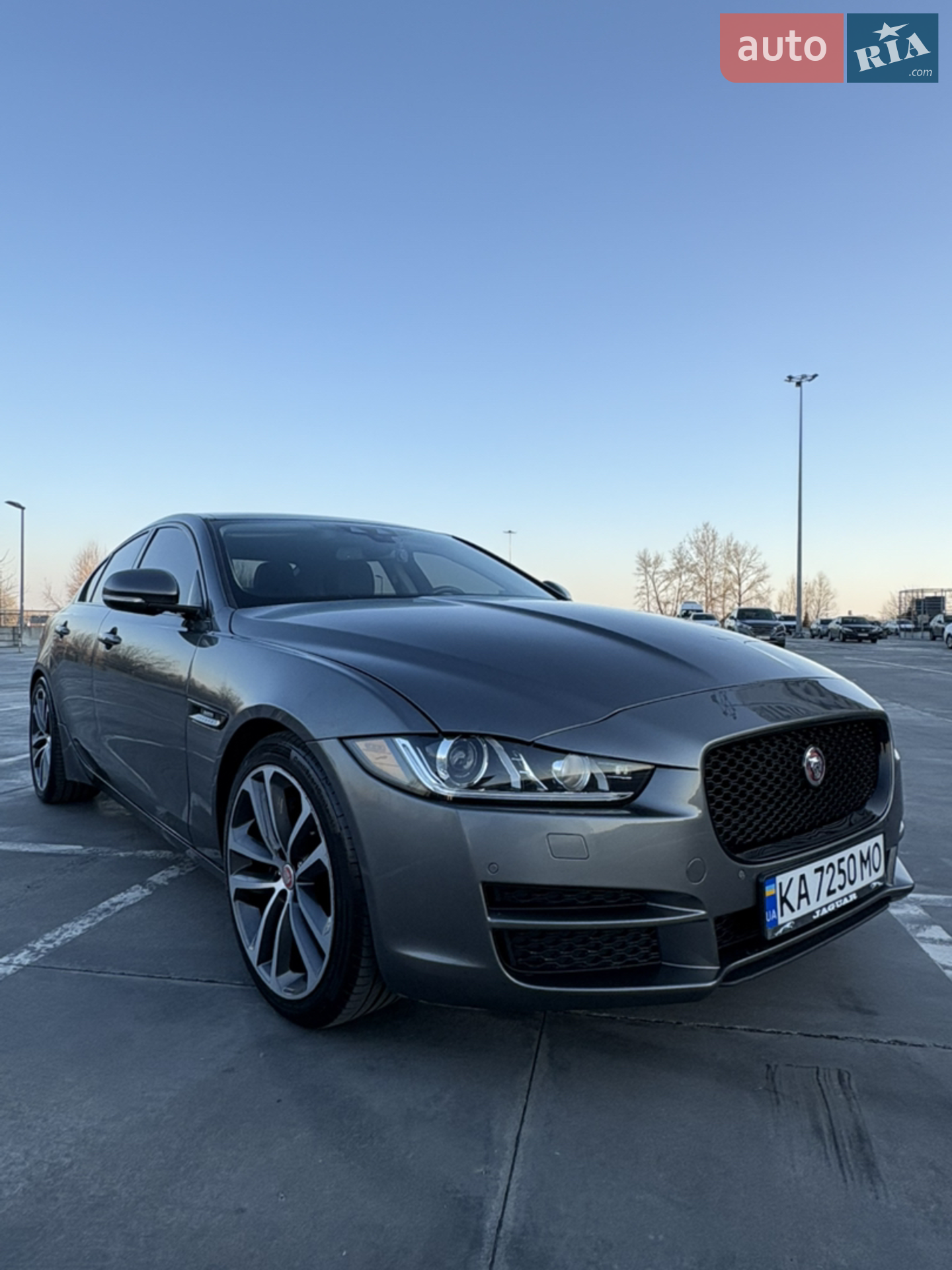 2016 Jaguar XE - мініатюра 9