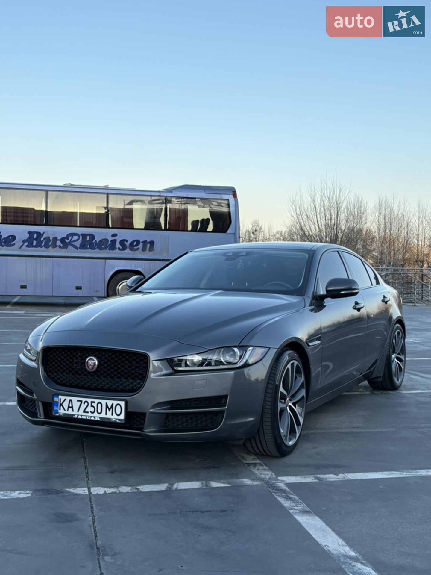 2016 Jaguar XE - мініатюра 15