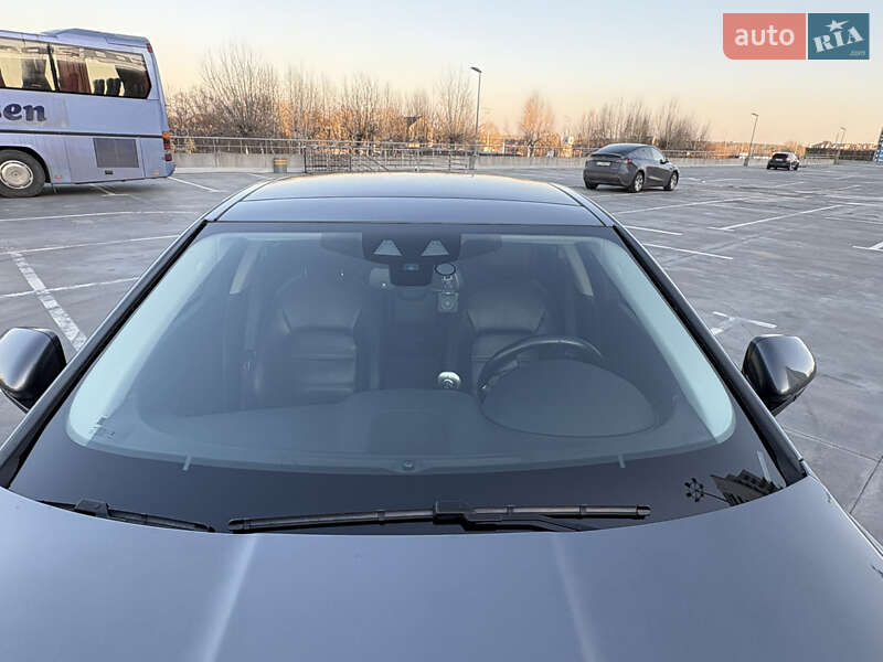 Седан Jaguar XE 2016 в Киеве