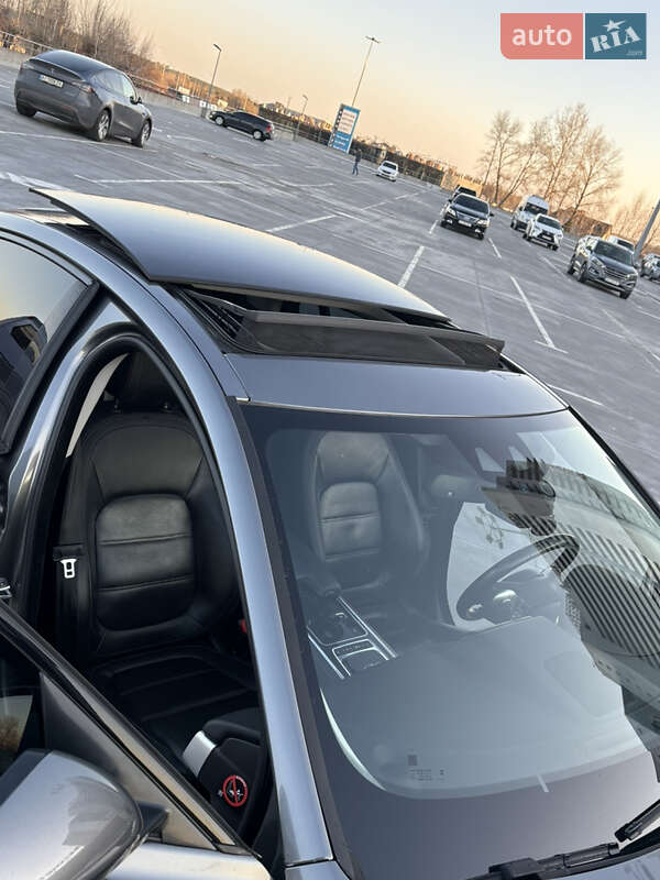 Седан Jaguar XE 2016 в Киеве