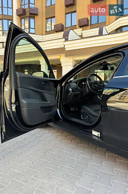 Седан Jaguar XE 2019 в 