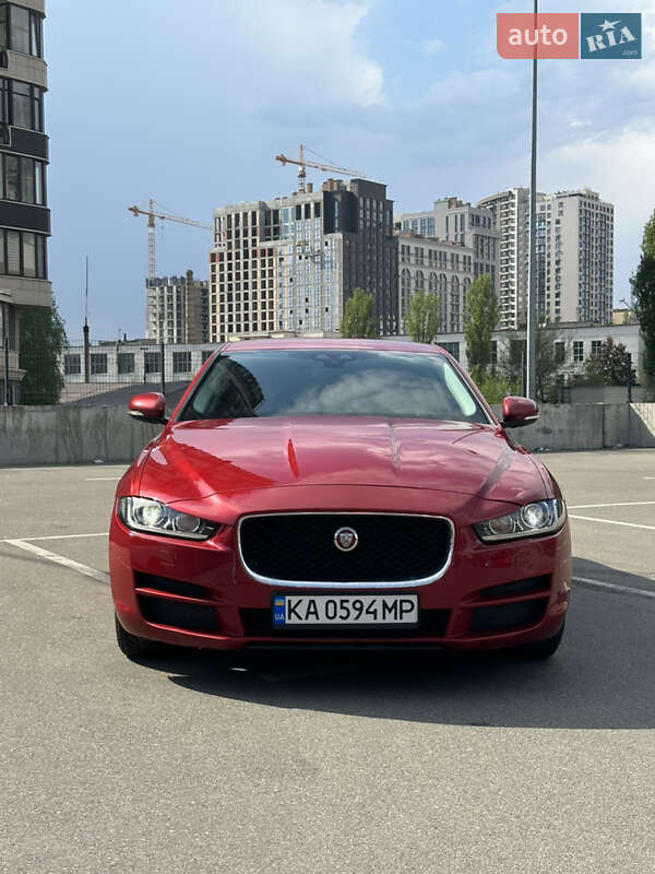 Jaguar XE 2015