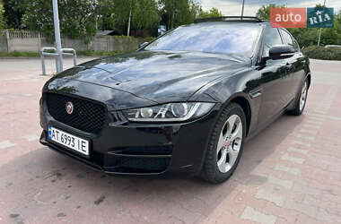 Седан Jaguar XE 2017 в 