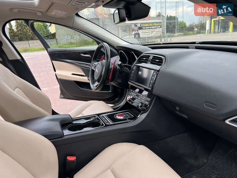 Седан Jaguar XE 2017 в Ивано-Франковске фото 26 Седан Jaguar XE 2017 в Ивано-Франковске
