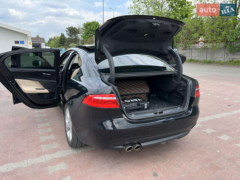 Седан Jaguar XE 2017 в Ивано-Франковске фото 34 Седан Jaguar XE 2017 в Ивано-Франковске