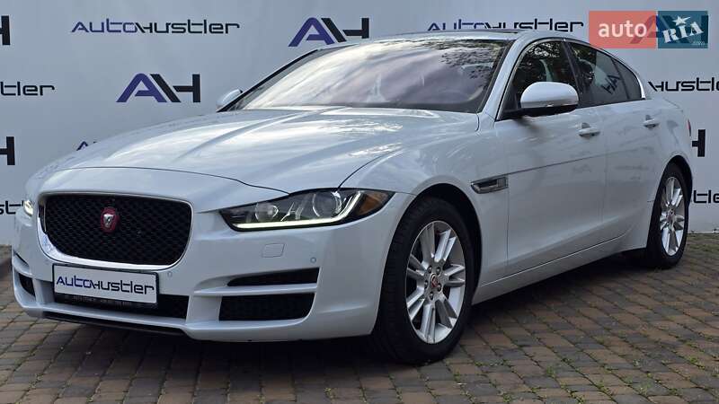 Jaguar XE 2018
