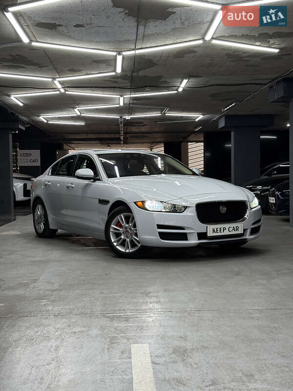 Jaguar XE 2016