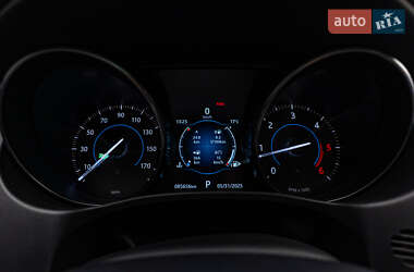 Седан Jaguar XE 2017 в 