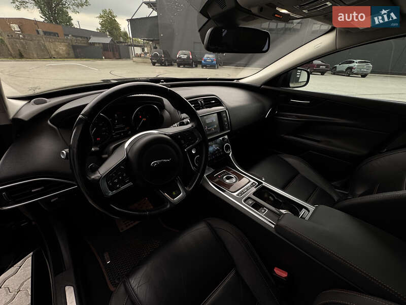 Седан Jaguar XE 2017 в Трускавце фото 14 Седан Jaguar XE 2017 в Трускавце