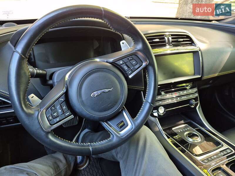 Седан Jaguar XE 2018 в Запорожье