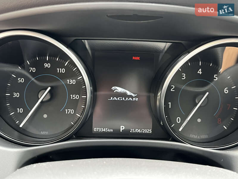Седан Jaguar XE 2016 в Киеве фото 76 Седан Jaguar XE 2016 в Киеве