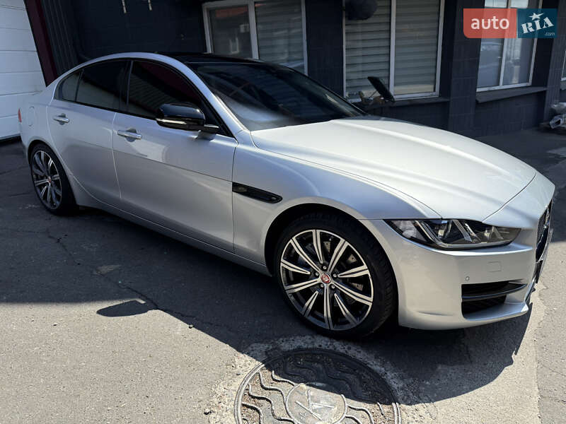 Седан Jaguar XE 2016 в Киеве фото 2 Седан Jaguar XE 2016 в Киеве