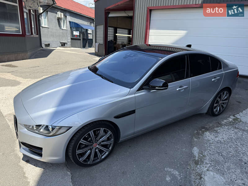 Седан Jaguar XE 2016 в Киеве фото 42 Седан Jaguar XE 2016 в Киеве