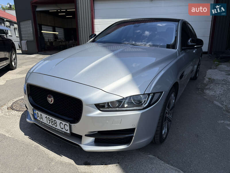 Седан Jaguar XE 2016 в Киеве фото 44 Седан Jaguar XE 2016 в Киеве
