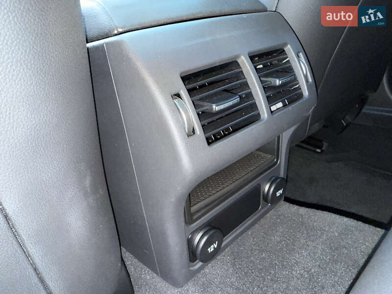 Седан Jaguar XE 2016 в Киеве фото 60 Седан Jaguar XE 2016 в Киеве