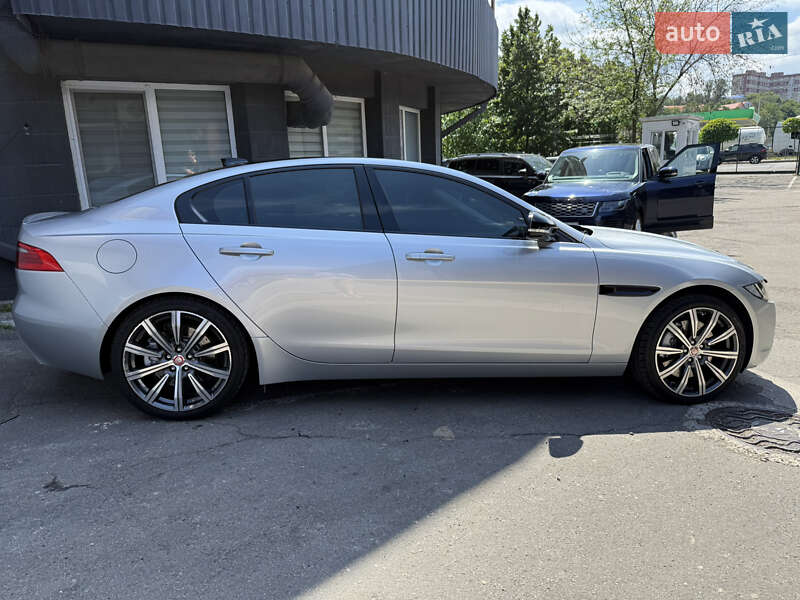 Седан Jaguar XE 2016 в Киеве фото 23 Седан Jaguar XE 2016 в Киеве