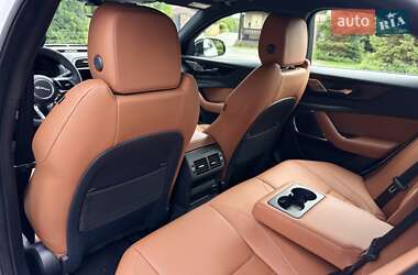 Седан Jaguar XE 2024 в 