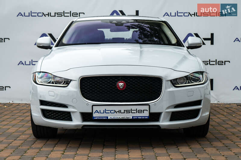 Седан Jaguar XE 2018 в Киеве