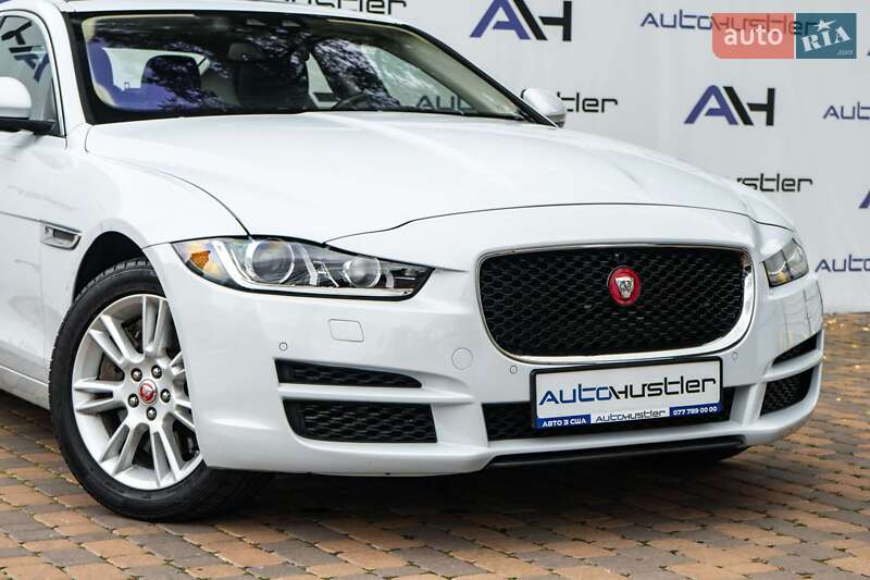 Седан Jaguar XE 2018 в Киеве