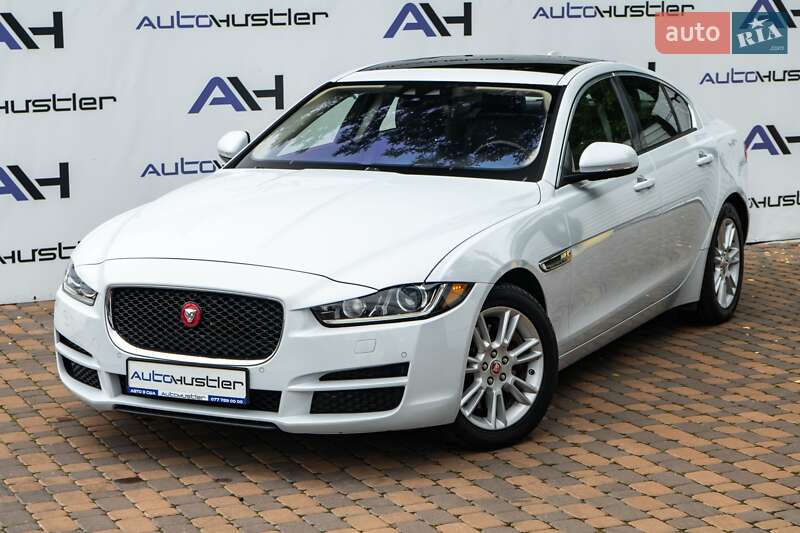 Седан Jaguar XE 2018 в Киеве
