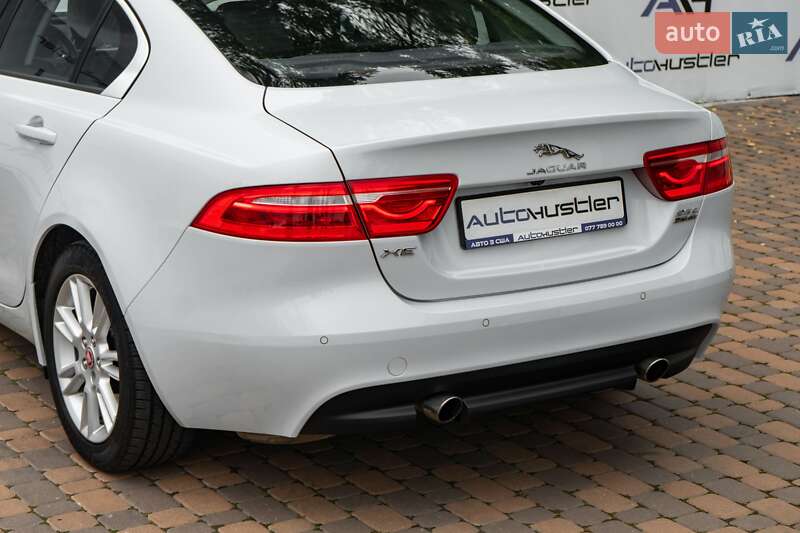 Седан Jaguar XE 2018 в Киеве