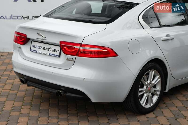 Седан Jaguar XE 2018 в Киеве