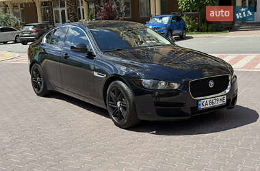 Седан Jaguar XE 2016 в Києві