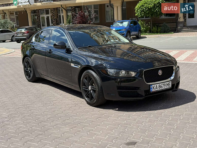 Jaguar XE 2016