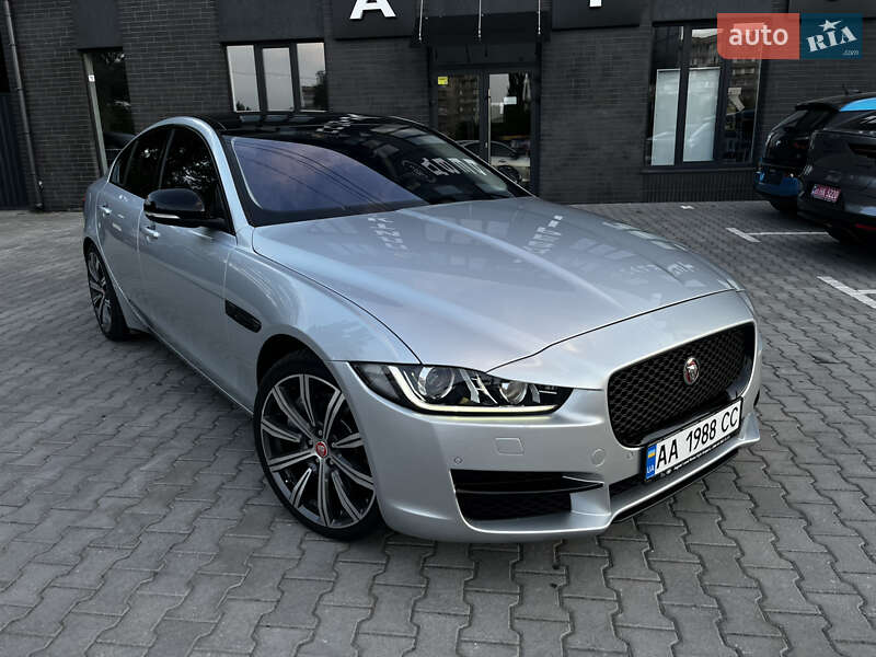 Седан Jaguar XE 2016 в Киеве фото 10 Седан Jaguar XE 2016 в Киеве