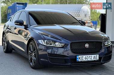 Седан Jaguar XE 2015 в Дніпрі