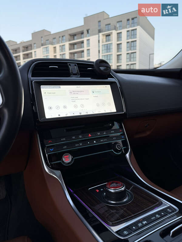 Седан Jaguar XE 2017 в Черкассах