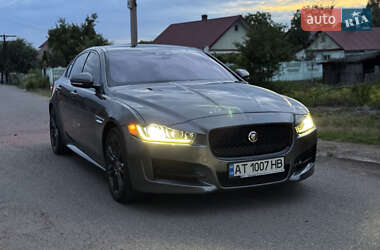Седан Jaguar XE 2016 в Владимире