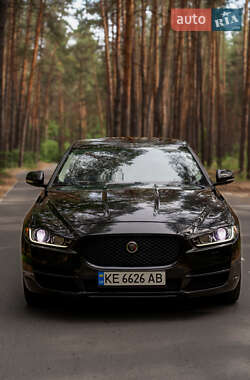 Седан Jaguar XE 2016 в Днепре
