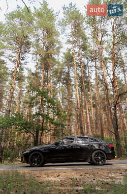 Седан Jaguar XE 2016 в 