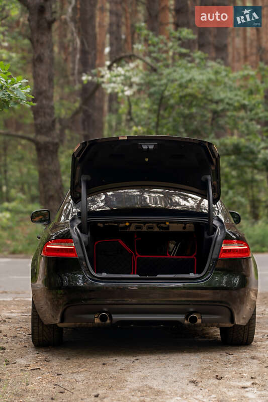 Седан Jaguar XE 2016 в Киеве