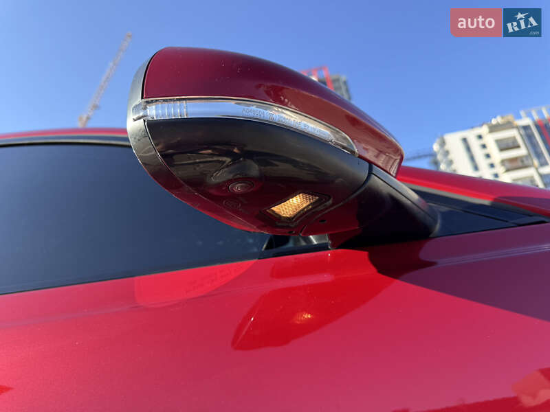 Седан Jaguar XE 2016 в Киеве