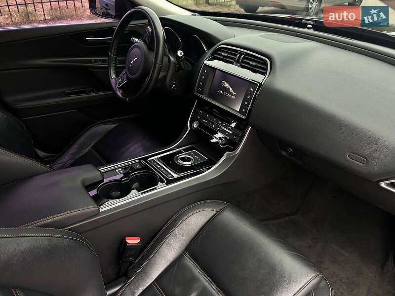 Седан Jaguar XE 2015 в Полтаве фото 2 Седан Jaguar XE 2015 в Полтаве