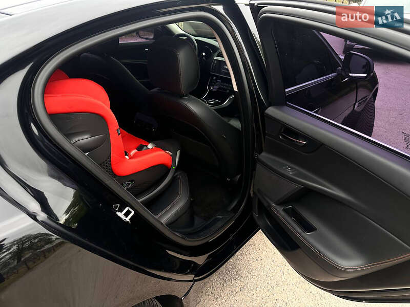 Седан Jaguar XE 2015 в Полтаве фото 7 Седан Jaguar XE 2015 в Полтаве
