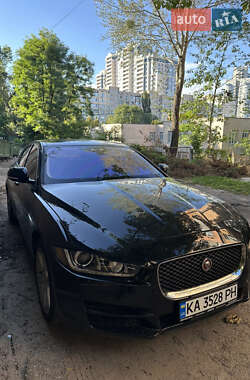 Седан Jaguar XE 2016 в Києві