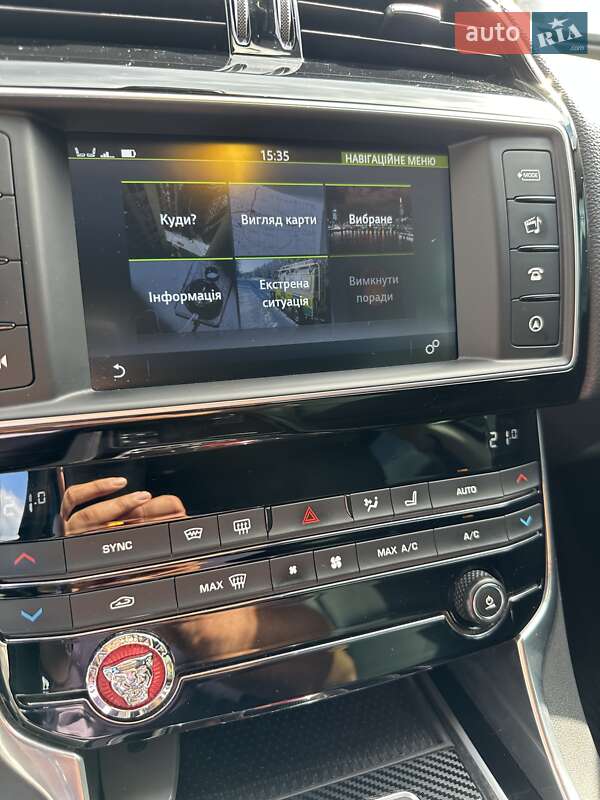 Седан Jaguar XE 2017 в Киеве фото 33 Седан Jaguar XE 2017 в Киеве