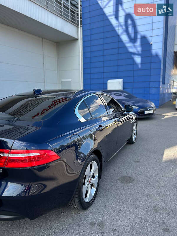 Седан Jaguar XE 2017 в Днепре фото 7 Седан Jaguar XE 2017 в Днепре